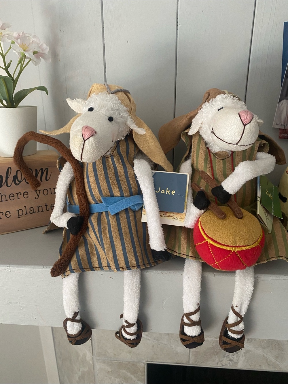 Hallmark Christmas Nativity Shepherd Sheep Zeb & Jake plush beanie decoration